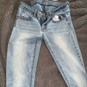 Light washed slim jeans